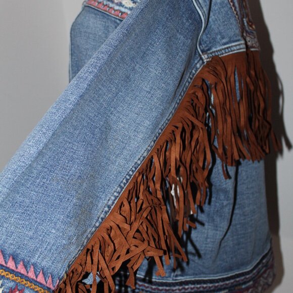 NWT Driftwood Denim Aztec Fringe Trim Jean Jacket Western Embroidered Rowan - Picture 8 of 10